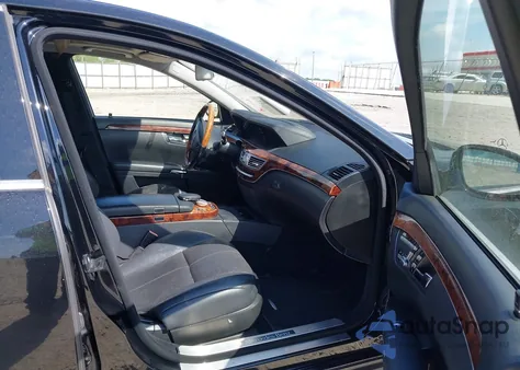 2009 Mercedes-Benz S 550 from USA, damaged, VIN WDDNG71X79A239029